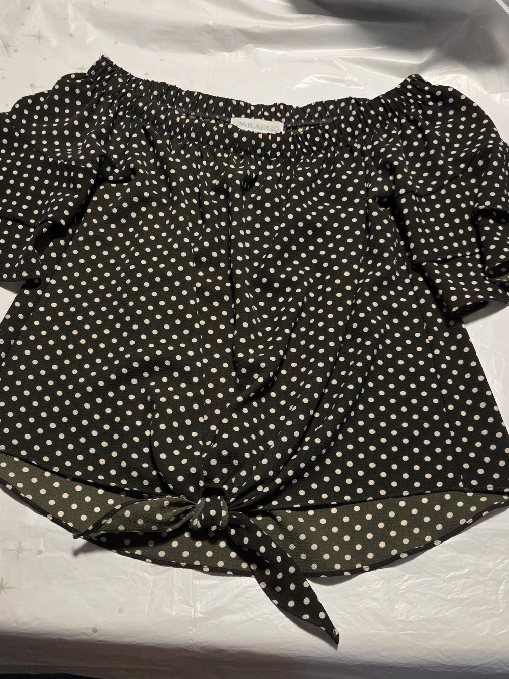 Cute Off-Shoulder Black Polka Dot Tie-Front Rockabilly Pin-up Retro Style Top